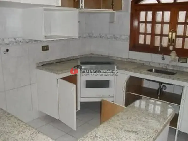 Casa com 210m² 2 quartos e 2 banheiros, à venda, no bairro Campestre em Santo André