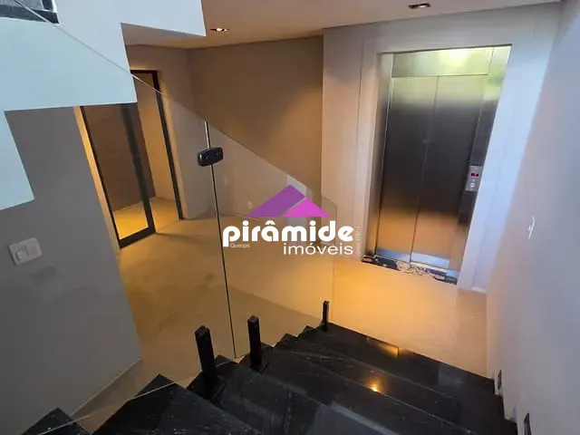 Casa com 450m² 4 quartos e 6 banheiros, à venda, no bairro Condomínio Residencial Alphaville I em São José dos Campos