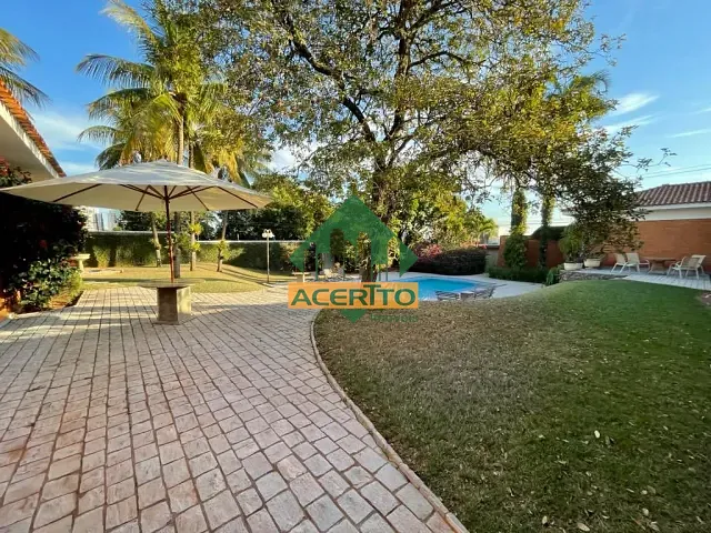 Casa com 1600m² 4 quartos e 8 banheiros, à venda, no bairro Morumbi em Araçatuba
