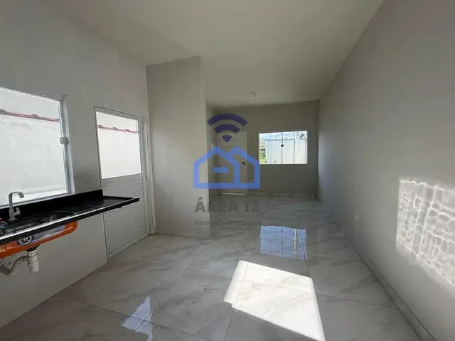 Casa com 125m² 2 quartos e 1 banheiro, à venda, no bairro Golfinho em Caraguatatuba