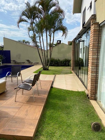 Casa com 568m² 4 quartos e 5 banheiros, à venda, no bairro Jardim Itatiaia 1 em Londrina