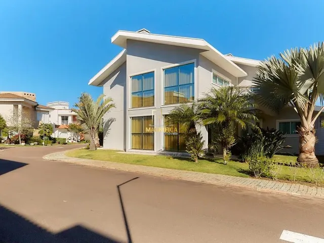 Casa com 580m² 4 quartos e 6 banheiros, para alugar, no bairro Uberaba em Curitiba