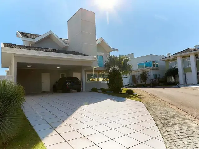 Casa com 580m² 4 quartos e 6 banheiros, para alugar, no bairro Uberaba em Curitiba