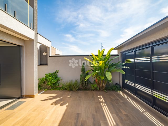 Casa 3 quartos e 3 banheiros, à venda, no bairro Villas do Jaguari em Santana de Parnaíba