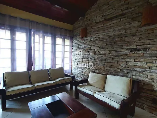 Casa 1 quarto e 1 banheiro, para alugar, no bairro Maria Paula em Niterói