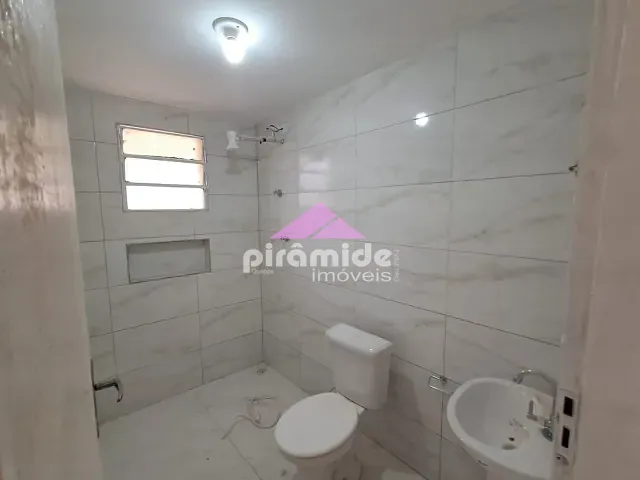 Casa 2 quartos e 1 banheiro, para alugar, no bairro Jardim Colonial em São José dos Campos