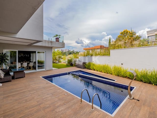 Casa com 450m² 4 quartos e 5 banheiros, à venda, no bairro Alphaville em Santana de Parnaíba