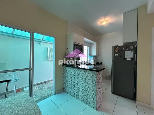 Casa com 156m² 3 quartos e 2 banheiros, à venda, no bairro Vila São Bento em São José dos Campos