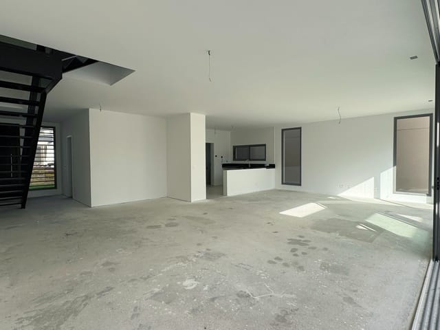 Casa com 310m² 3 quartos e 5 banheiros, à venda, no bairro Tamboré em Santana de Parnaíba