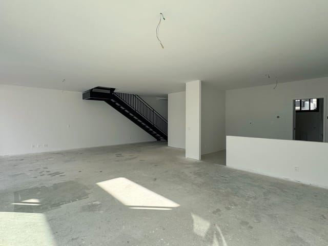 Casa com 310m² 3 quartos e 5 banheiros, à venda, no bairro Tamboré em Santana de Parnaíba