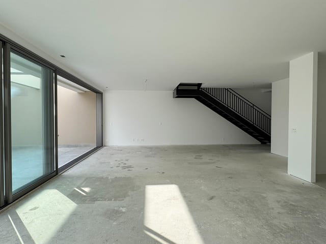 Casa com 310m² 3 quartos e 5 banheiros, à venda, no bairro Tamboré em Santana de Parnaíba