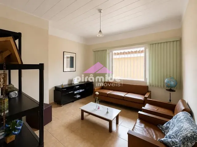 Casa com 457m², à venda, no bairro Vila Santa Helena em São José dos Campos