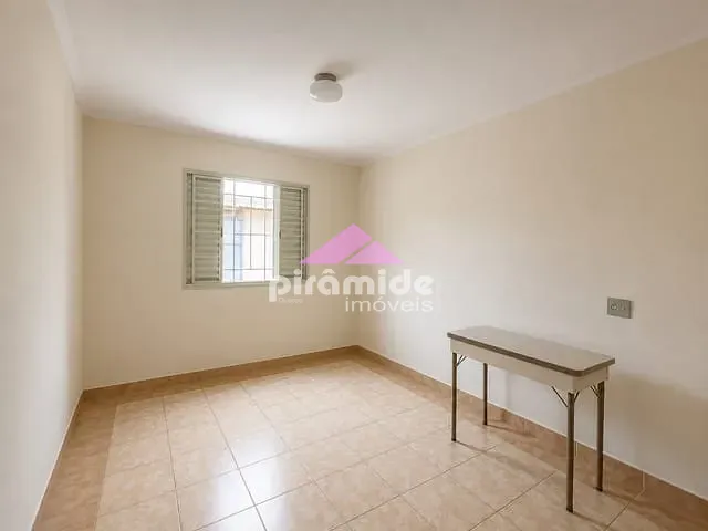 Casa com 457m², à venda, no bairro Vila Santa Helena em São José dos Campos