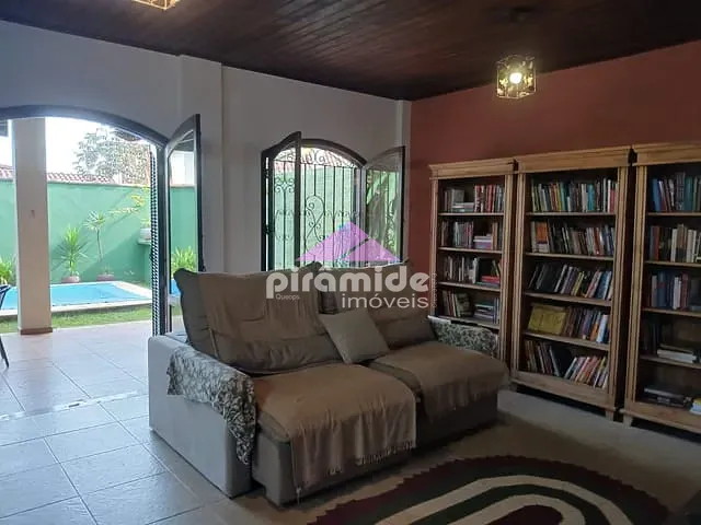 Casa 3 quartos e 4 banheiros, à venda, no bairro Jardim Esplanada em São José dos Campos