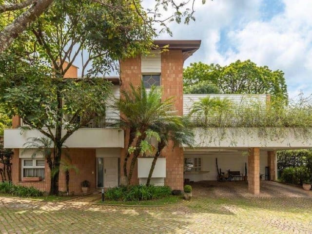 Casa com 1100m² 4 quartos e 7 banheiros, à venda, no bairro Jardim Cordeiro em São Paulo