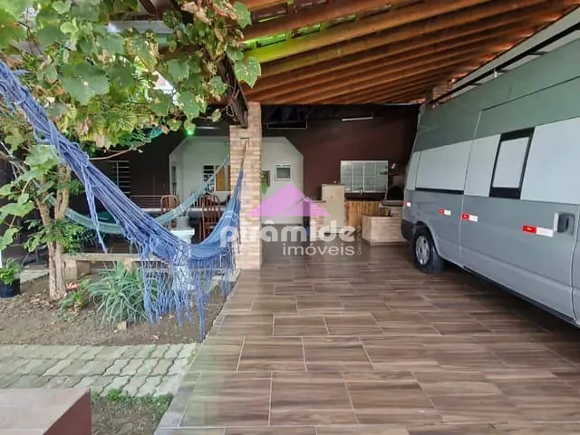 Casa 4 quartos e 3 banheiros, à venda, no bairro Residencial Altos do Bosque em São José dos Campos