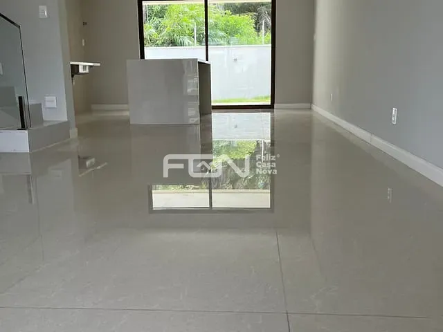 Casa com 193m² 4 quartos e 5 banheiros, à venda, no bairro Vila de Abrantes (Abrantes) em Camaçari