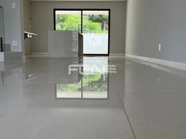 Casa com 193m² 4 quartos e 5 banheiros, à venda, no bairro Vila de Abrantes (Abrantes) em Camaçari