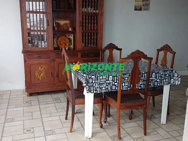 Casa com 319m² 3 quartos e 3 banheiros, à venda, no bairro Condomínio Residencial Mantiqueira em São José dos Campos