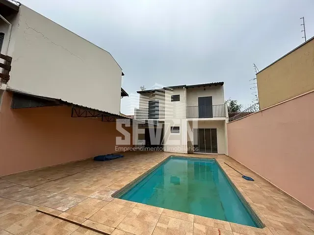 Casa com 171m² 2 quartos e 1 banheiro, para alugar, no bairro Vila São João da Boa Vista em Bauru