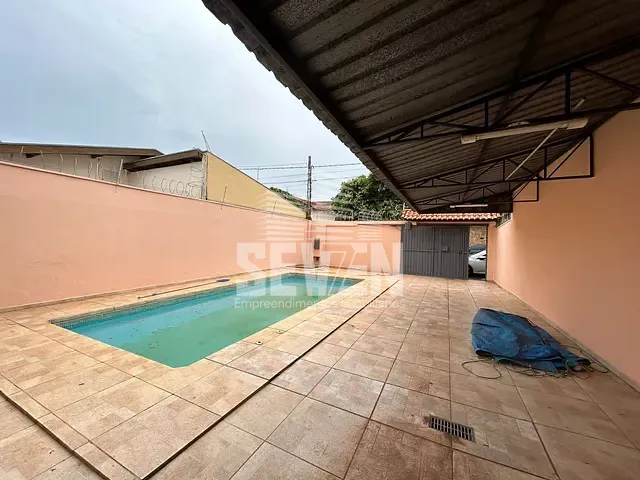 Casa com 171m² 2 quartos e 1 banheiro, para alugar, no bairro Vila São João da Boa Vista em Bauru