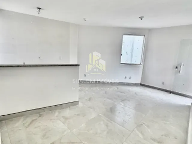 Casa 2 quartos e 1 banheiro, à venda, no bairro Parque Xangri-Lá em Contagem