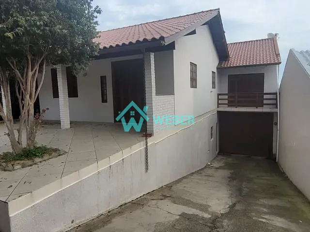 Casa com 363m² 3 quartos e 2 banheiros, para alugar, no bairro Petrópolis em Novo Hamburgo