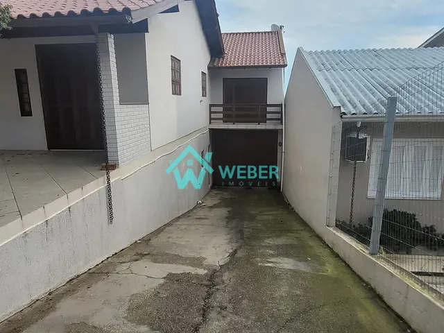 Casa com 363m² 3 quartos e 2 banheiros, para alugar, no bairro Petrópolis em Novo Hamburgo