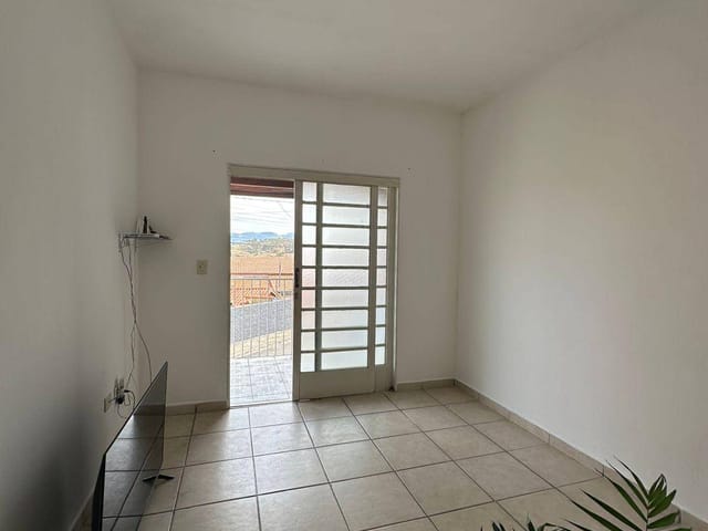Casa com 125m² 2 quartos e 1 banheiro, à venda, no bairro Parque dos Passaros em Extrema