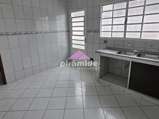 Casa com 130m² 3 quartos e 2 banheiros, à venda, no bairro Jardim Luiza em Jacareí