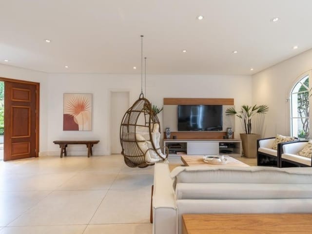 Casa com 570m² 4 quartos e 6 banheiros, à venda, no bairro Jardim Petrópolis em São Paulo