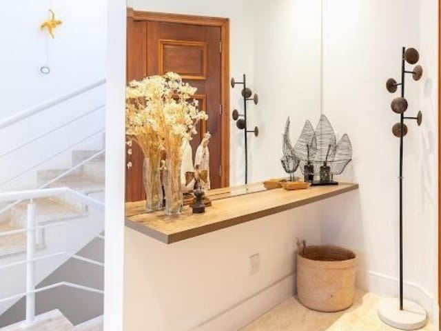Casa com 570m² 4 quartos e 6 banheiros, à venda, no bairro Jardim Petrópolis em São Paulo