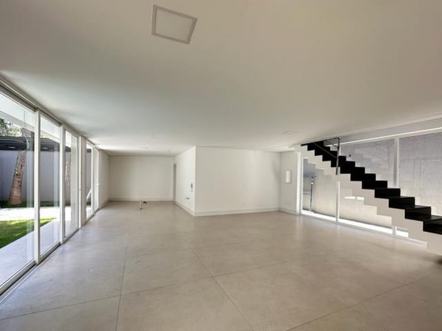 Casa com 472m² 3 quartos e 4 banheiros, à venda, no bairro Jardim dos Estados em São Paulo