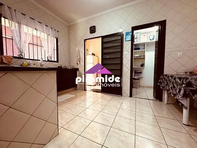 Casa 3 quartos e 3 banheiros, à venda, no bairro Residencial Bosque dos Ipês em São José dos Campos