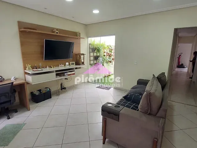 Casa 3 quartos e 3 banheiros, à venda, no bairro Residencial São Paulo em Jacareí