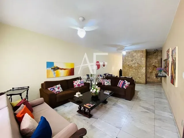 Casa com 460m² 4 quartos e 4 banheiros, à venda, no bairro Jardim das Nações em Taubaté