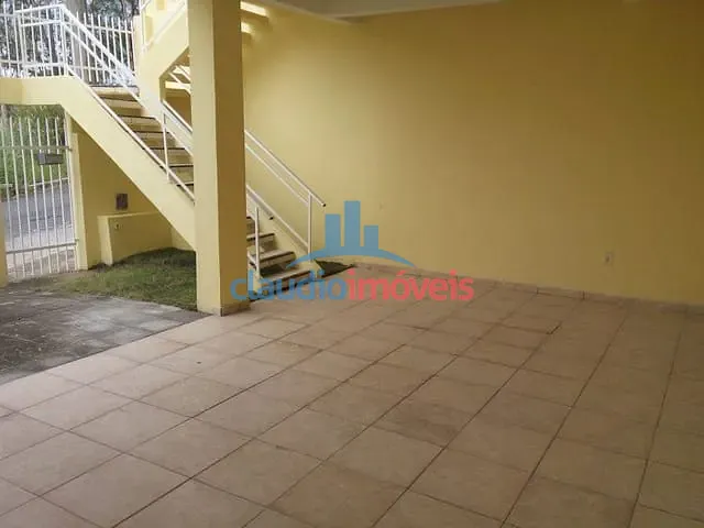 Casa 3 quartos e 1 banheiro, à venda, no bairro Ano Bom em Barra Mansa
