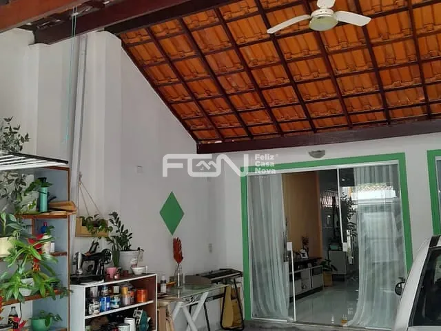 Casa com 188m² 3 quartos e 2 banheiros, à venda, no bairro Alto do Triângulo em Camaçari