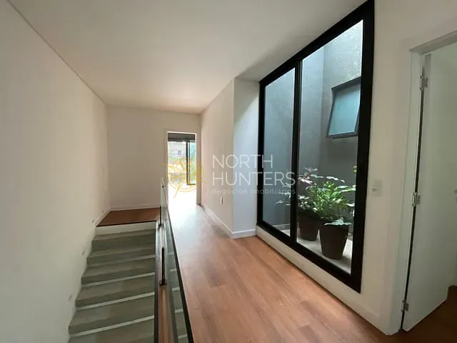 Casa com 206m² 3 quartos e 4 banheiros, à venda, no bairro Anita Garibaldi em Joinville