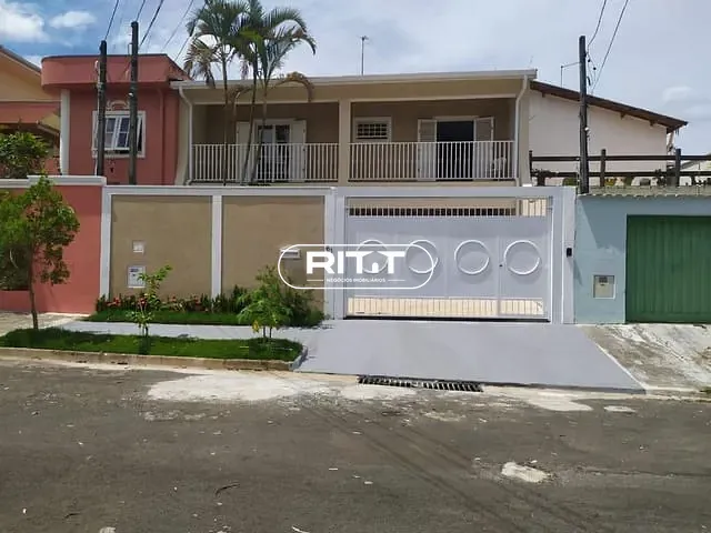 Casa com 250m² 3 quartos e 1 banheiro, à venda, no bairro Loteamento Parque das Hortências (Sousas) em Campinas