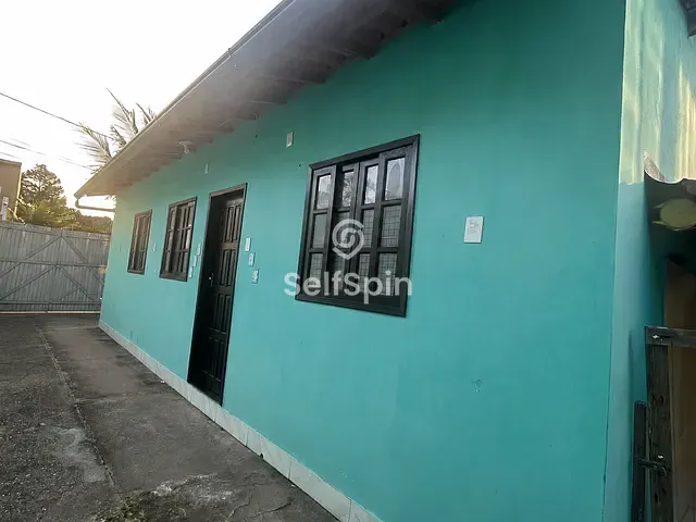 Casa 1 quarto e 1 banheiro, para alugar, no bairro Piratininga em Niterói