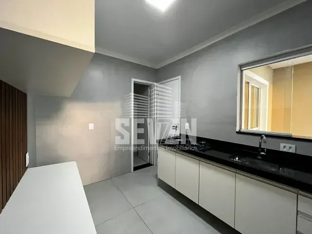 Casa 3 quartos e 2 banheiros, à venda, no bairro Vila Aviação em Bauru