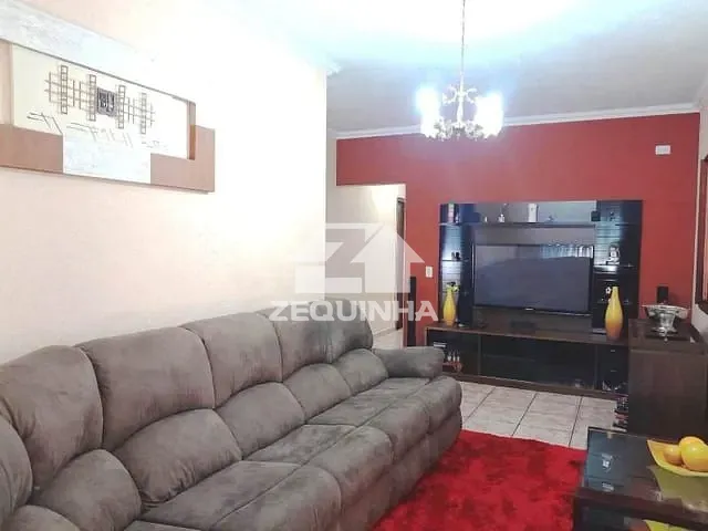 Casa com 250m² 4 quartos e 3 banheiros, à venda, no bairro Jaguaribe em Osasco