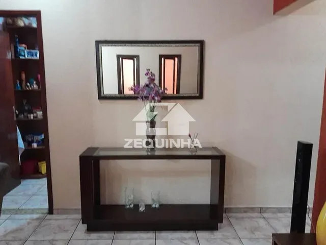 Casa com 250m² 4 quartos e 3 banheiros, à venda, no bairro Jaguaribe em Osasco