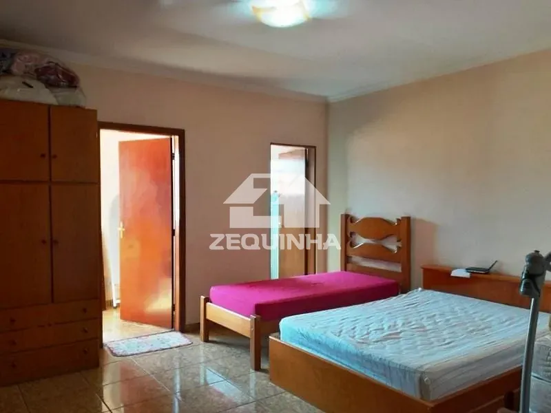 Casa, 4 quartos, 200 m² - Foto 15
