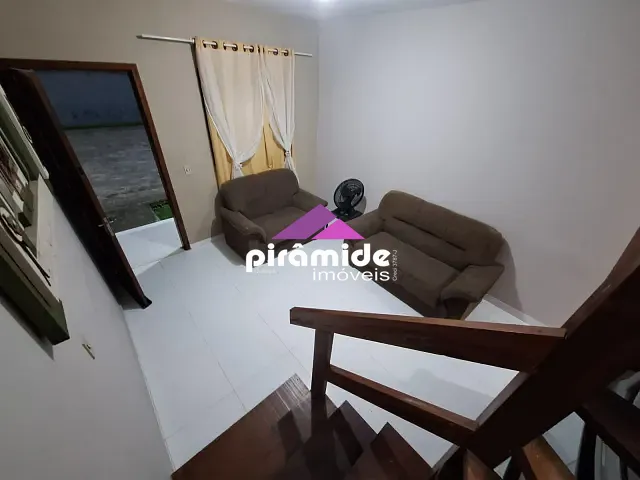 Casa com 75m² 2 quartos e 2 banheiros, para alugar, no bairro Pontal de Santa Marina em Caraguatatuba