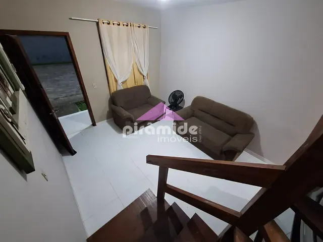 Casa com 75m² 2 quartos e 2 banheiros, para alugar, no bairro Pontal de Santa Marina em Caraguatatuba