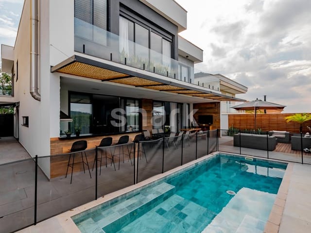 Casa com 450m² 4 quartos e 6 banheiros, à venda, no bairro Alphaville em Santana de Parnaíba