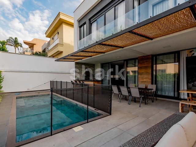 Casa com 450m² 4 quartos e 6 banheiros, à venda, no bairro Alphaville em Santana de Parnaíba
