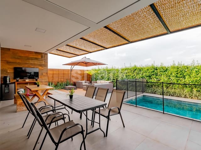Casa com 450m² 4 quartos e 6 banheiros, à venda, no bairro Alphaville em Santana de Parnaíba